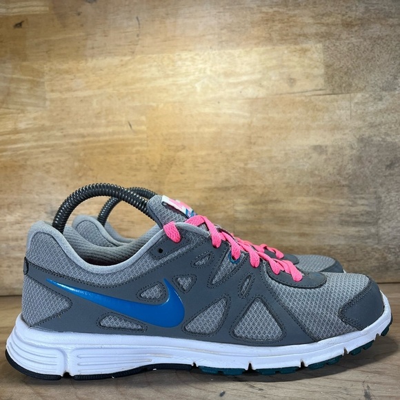 Nike Revolution 2 Womens Size 9.5 Running Shoes Sneakers Blue Pink 554900-006 - Picture 1 of 9